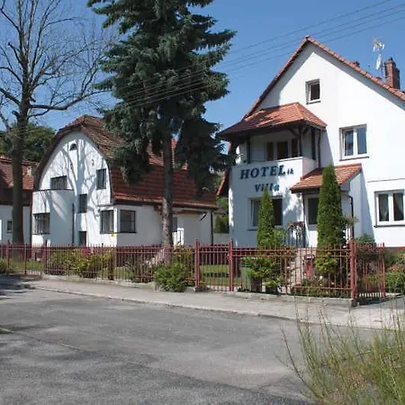 Hotelik Villa *