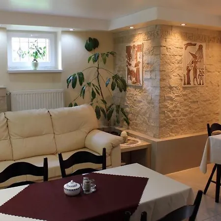 Hotelik Villa 홈스테이